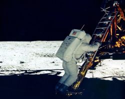 Buzz Aldrin begins his moonwalk